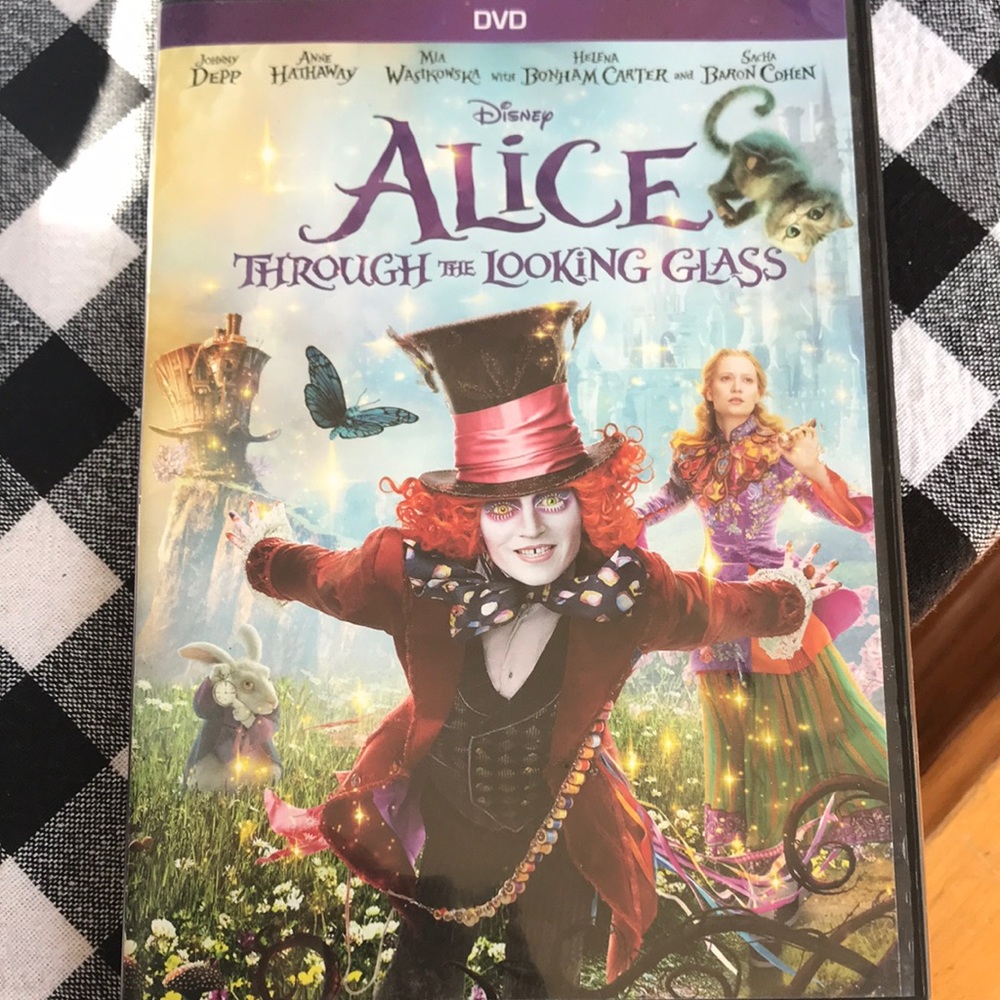 Disney’s Alice Through The Looking Glass DVD
